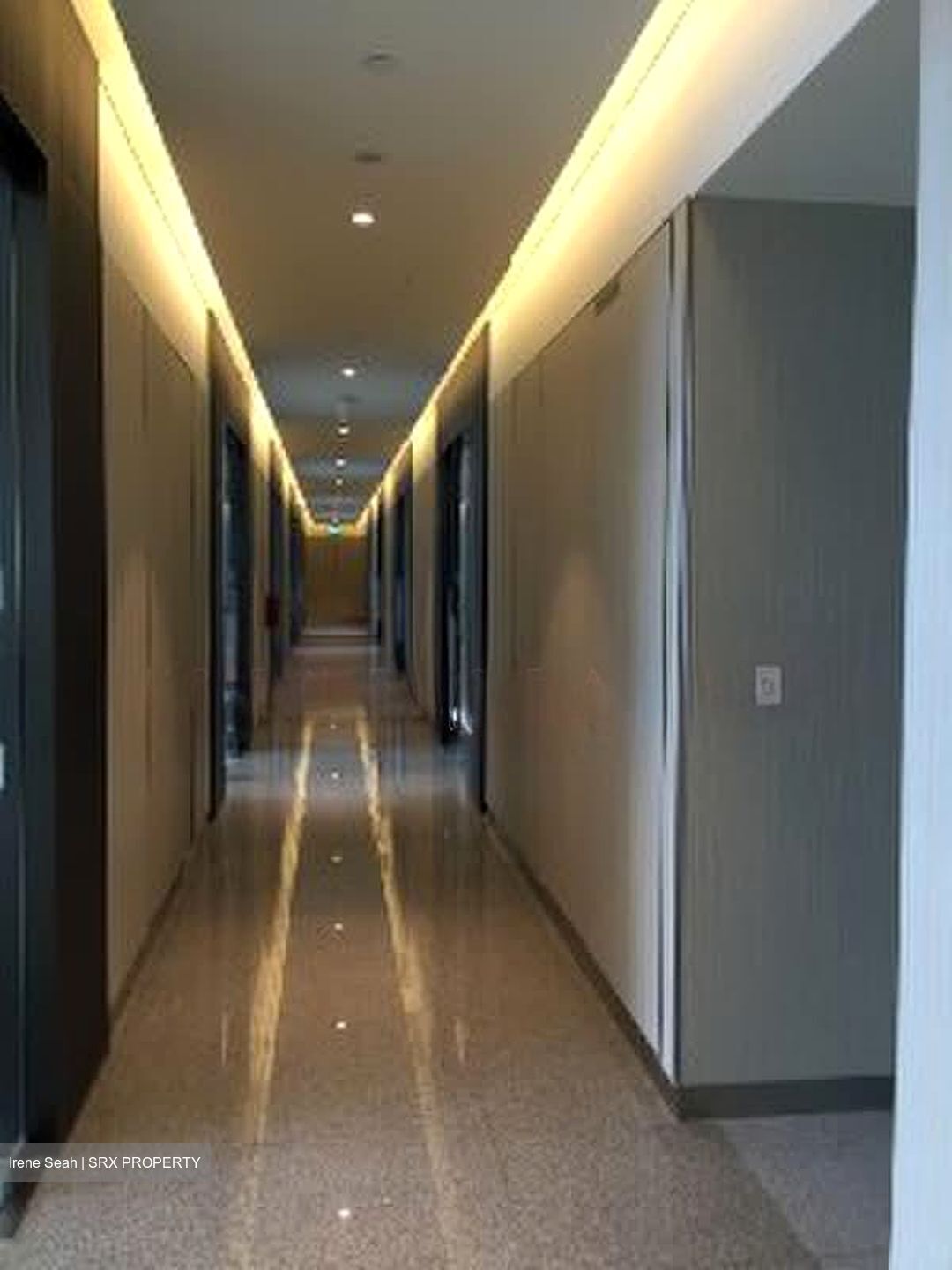 Sbf Center (D1), Office #567964201